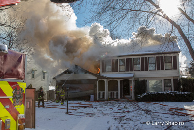 house fire at 1505 Garden in Deerfield IL 12-16-17 Lincolnshire Riverwoods FPD
