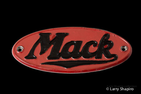 Mack-8897B